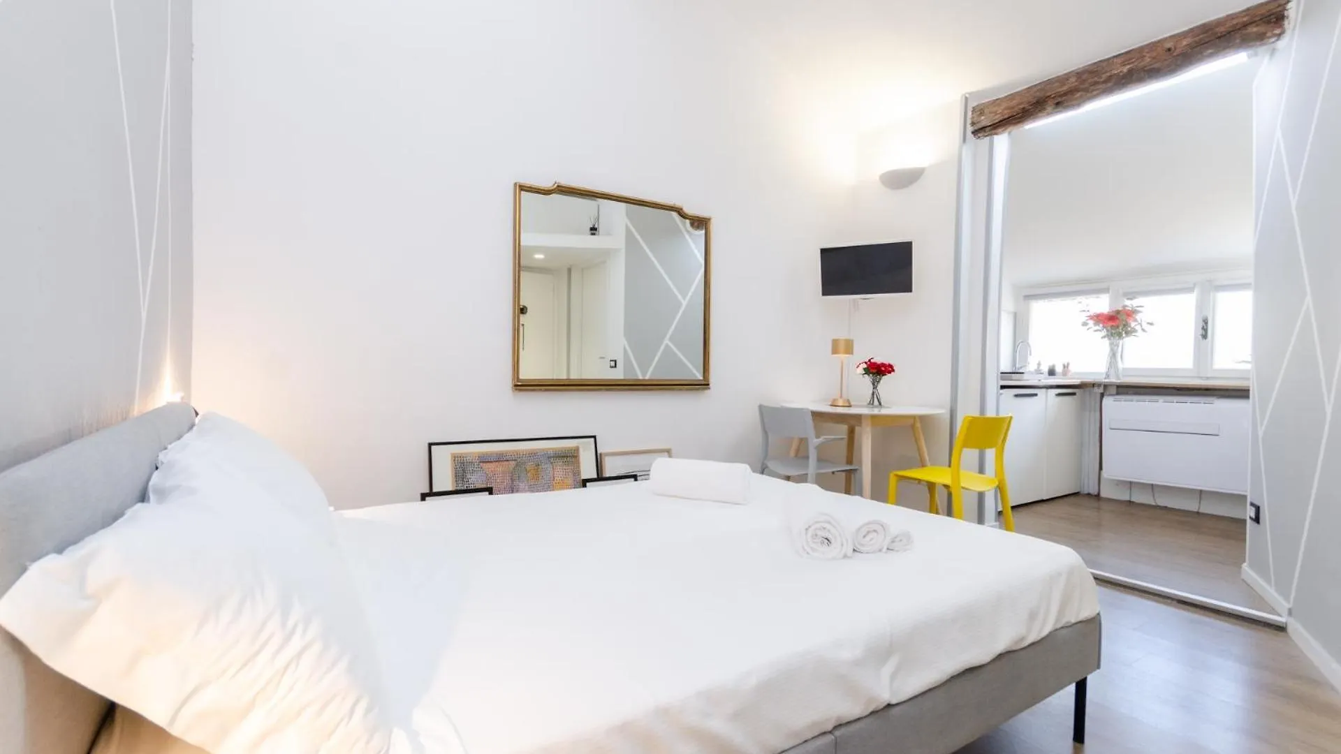 Vivimihome - Carcano House A Pochi Minuti Dai Navigli Milano Appartamento
